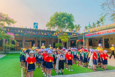 Tham quan trường Tiểu học Tịnh Giang